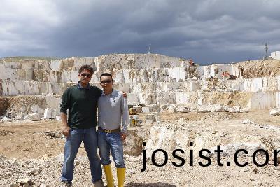 雲多(duo)拉灰鑛山(shan)