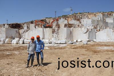 塞(sai)浦(pu)路斯(si)灰鑛山(shan)